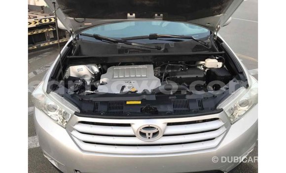 Sayi Imported Toyota Highlander Sauran Mota in Import - Dubai a Benin Sayi Imported Toyota Highlander Sauran Mota in Import - Dubai a Benin