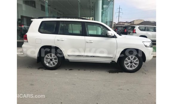 Buy Import Toyota Land Cruiser White Car in Import - Dubai in Benign Buy Import Toyota Land Cruiser White Car in Import - Dubai in Benign