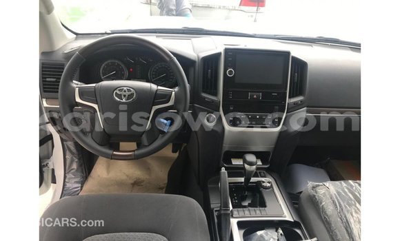 Buy Import Toyota Land Cruiser White Car in Import - Dubai in Benign Buy Import Toyota Land Cruiser White Car in Import - Dubai in Benign