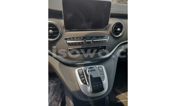 Sayi Imported Mercedes-Benz 250 Black Mota in Import - Dubai a Benin Sayi Imported Mercedes-Benz 250 Black Mota in Import - Dubai a Benin