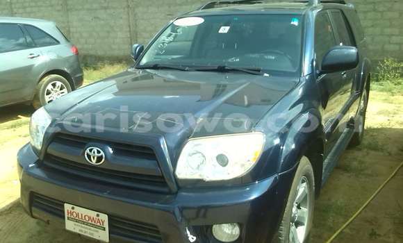 Acheter Occasion Voiture Toyota 4Runner Bleu à Porto Novo, Benin Acheter Occasion Voiture Toyota 4Runner Bleu à Porto Novo, Benin