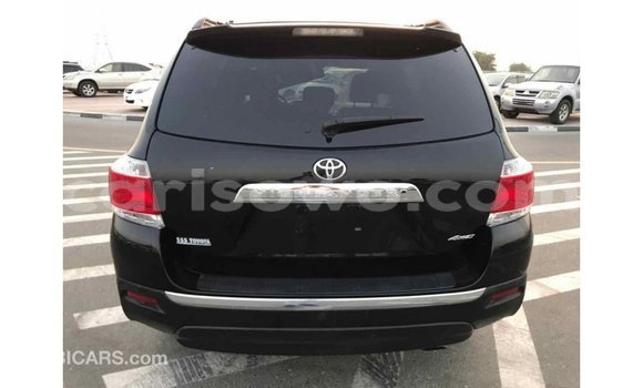 Acheter Import Voiture Toyota Highlander Noir à Import - Dubai, Benin Acheter Import Voiture Toyota Highlander Noir à Import - Dubai, Benin
