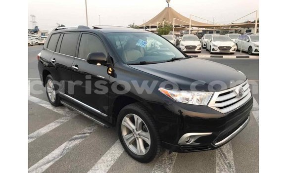 Acheter Import Voiture Toyota Highlander Noir à Import - Dubai, Benin Acheter Import Voiture Toyota Highlander Noir à Import - Dubai, Benin