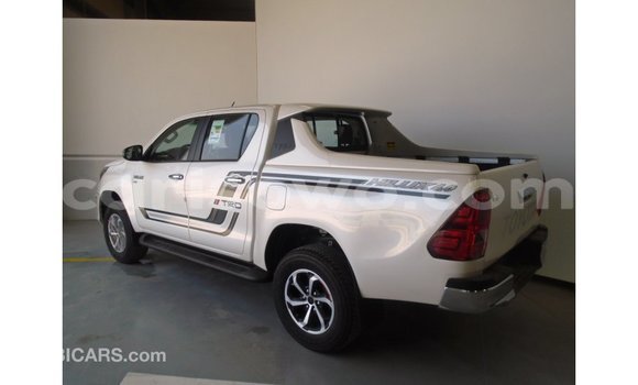 Buy Import Toyota Hilux White Car in Import - Dubai in Benign Buy Import Toyota Hilux White Car in Import - Dubai in Benign