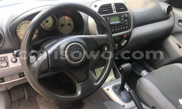 Ra Àlòkù Toyota RAV4 Silver Ọkọ̀ in Cotonou ni Benin Ra Àlòkù Toyota RAV4 Silver Ọkọ̀ in Cotonou ni Benin