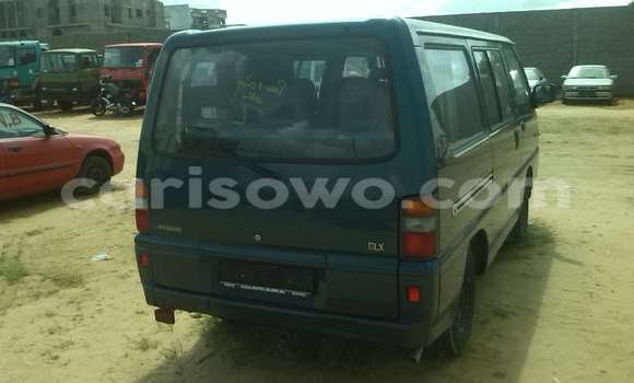 Acheter Occasion Voiture Mitsubishi Space Wagon Bleu à Porto Novo, Benin Acheter Occasion Voiture Mitsubishi Space Wagon Bleu à Porto Novo, Benin