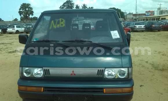 Acheter Occasion Voiture Mitsubishi Space Wagon Bleu à Porto Novo, Benin Acheter Occasion Voiture Mitsubishi Space Wagon Bleu à Porto Novo, Benin