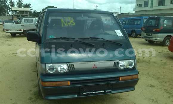 Acheter Occasion Voiture Mitsubishi Space Wagon Bleu à Porto Novo, Benin Acheter Occasion Voiture Mitsubishi Space Wagon Bleu à Porto Novo, Benin