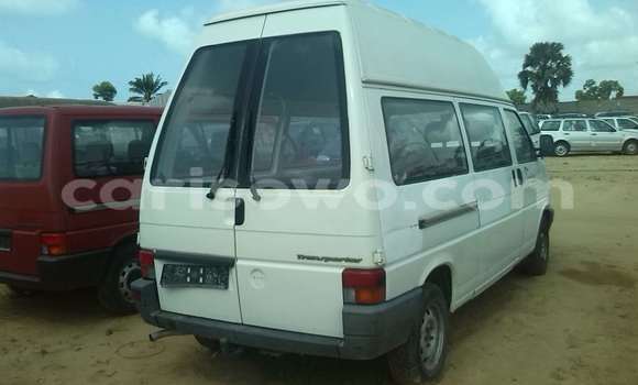 Acheter Occasion Voiture Volkswagen Beetle Blanc à Porto Novo, Benin Acheter Occasion Voiture Volkswagen Beetle Blanc à Porto Novo, Benin