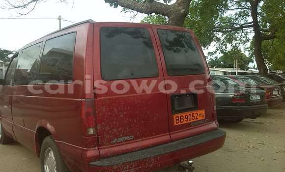 Acheter Occasion Voiture Chevrolet Caprice Rouge à Porto Novo, Benin Acheter Occasion Voiture Chevrolet Caprice Rouge à Porto Novo, Benin