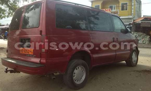 Acheter Occasion Voiture Chevrolet Caprice Rouge à Porto Novo, Benin Acheter Occasion Voiture Chevrolet Caprice Rouge à Porto Novo, Benin