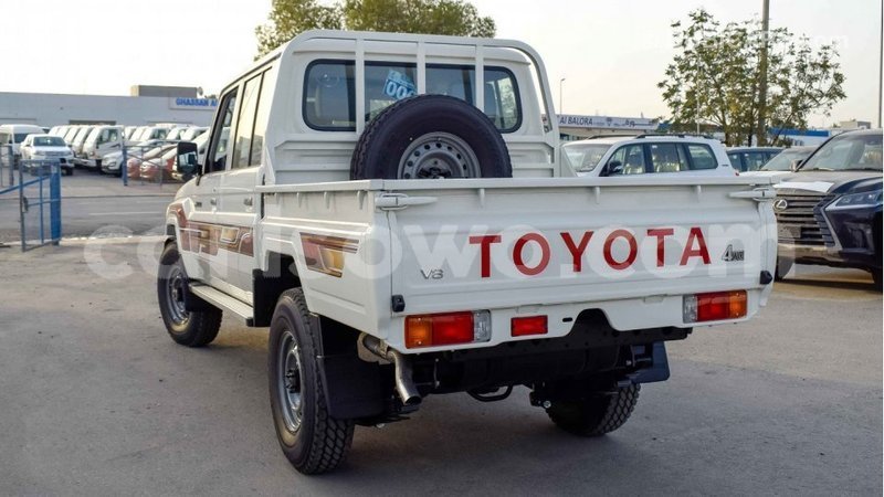Big with watermark toyota land cruiser benin import dubai 5905