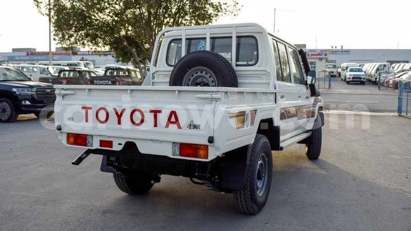Big with watermark toyota land cruiser benin import dubai 5905