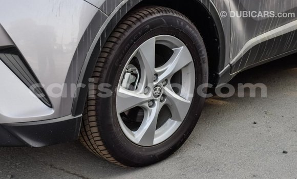 Acheter Import Voiture Toyota C-HR Autre à Import - Dubai, Benin Acheter Import Voiture Toyota C-HR Autre à Import - Dubai, Benin