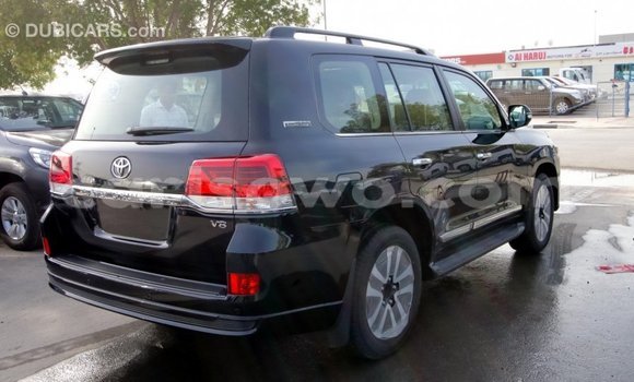 Sayi Imported Toyota Land Cruiser Black Mota in Import - Dubai a Benin Sayi Imported Toyota Land Cruiser Black Mota in Import - Dubai a Benin