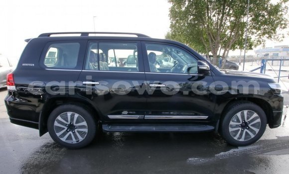 Sayi Imported Toyota Land Cruiser Black Mota in Import - Dubai a Benin Sayi Imported Toyota Land Cruiser Black Mota in Import - Dubai a Benin