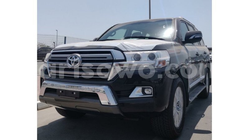 Big with watermark toyota land cruiser benin import dubai 5927
