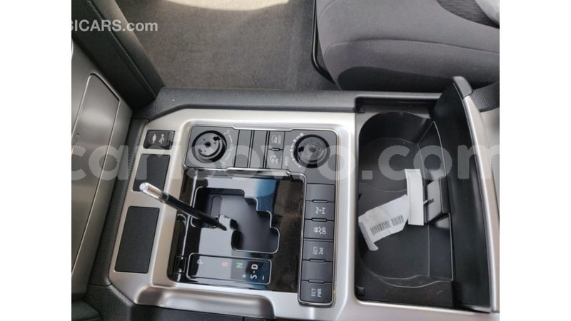 Big with watermark toyota land cruiser benin import dubai 5927