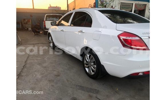 Ra Imported Geely Emgrand 7 funfun Ọkọ̀ in Import - Dubai ni Benin Ra Imported Geely Emgrand 7 funfun Ọkọ̀ in Import - Dubai ni Benin