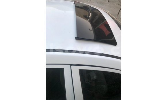 Ra Imported Geely Emgrand 7 funfun Ọkọ̀ in Import - Dubai ni Benin Ra Imported Geely Emgrand 7 funfun Ọkọ̀ in Import - Dubai ni Benin