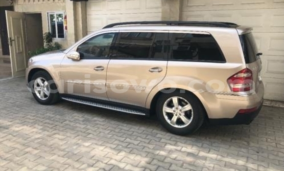 Acheter Occasion Voiture Mercedes-Benz GL–Class Beige à Cotonou, Benin Acheter Occasion Voiture Mercedes-Benz GL–Class Beige à Cotonou, Benin