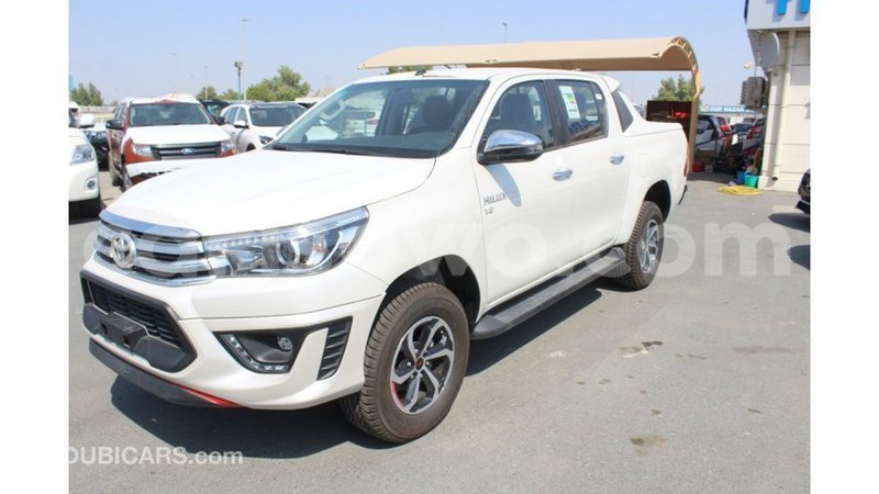 Big with watermark toyota hilux benin import dubai 5941