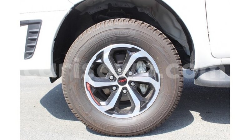Big with watermark toyota hilux benin import dubai 5941