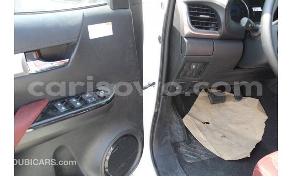 Acheter Import Voiture Toyota Hilux Blanc à Import - Dubai, Benin Acheter Import Voiture Toyota Hilux Blanc à Import - Dubai, Benin