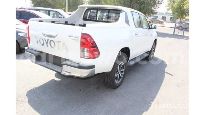Big with watermark toyota hilux benin import dubai 5941