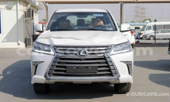 Sayi Imported Lexus LX White Mota in Import - Dubai a Benin Sayi Imported Lexus LX White Mota in Import - Dubai a Benin