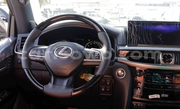 Sayi Imported Lexus LX White Mota in Import - Dubai a Benin Sayi Imported Lexus LX White Mota in Import - Dubai a Benin