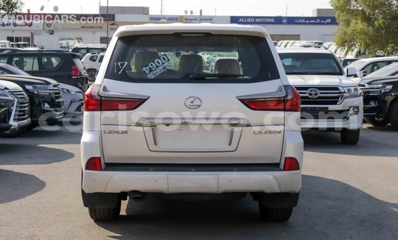 Sayi Imported Lexus LX White Mota in Import - Dubai a Benin Sayi Imported Lexus LX White Mota in Import - Dubai a Benin