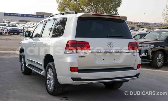 Buy Import Toyota Land Cruiser White Car in Import - Dubai in Benign Buy Import Toyota Land Cruiser White Car in Import - Dubai in Benign