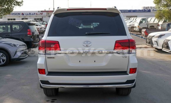 Buy Import Toyota Land Cruiser White Car in Import - Dubai in Benign Buy Import Toyota Land Cruiser White Car in Import - Dubai in Benign