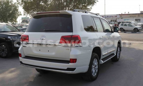 Buy Import Toyota Land Cruiser White Car in Import - Dubai in Benign Buy Import Toyota Land Cruiser White Car in Import - Dubai in Benign
