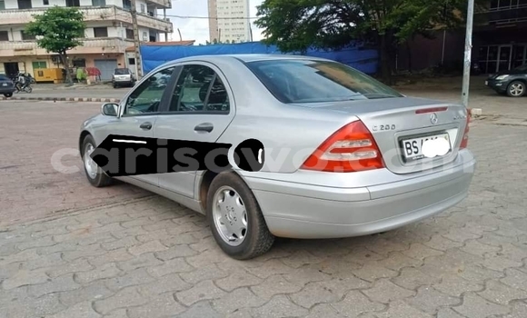Ra Àlòkù Mercedes-Benz C–Class Silver Ọkọ̀ in Cotonou ni Benin Ra Àlòkù Mercedes-Benz C–Class Silver Ọkọ̀ in Cotonou ni Benin