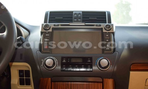 Acheter Import Voiture Toyota Prado Blanc à Import - Dubai, Benin Acheter Import Voiture Toyota Prado Blanc à Import - Dubai, Benin