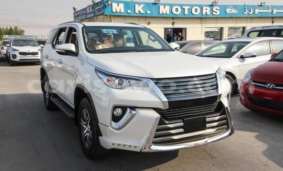 Ra Imported Toyota Fortuner funfun Ọkọ̀ in Import - Dubai ni Benin Ra Imported Toyota Fortuner funfun Ọkọ̀ in Import - Dubai ni Benin