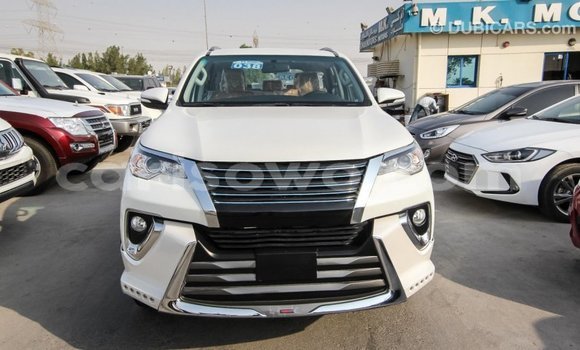 Ra Imported Toyota Fortuner funfun Ọkọ̀ in Import - Dubai ni Benin Ra Imported Toyota Fortuner funfun Ọkọ̀ in Import - Dubai ni Benin