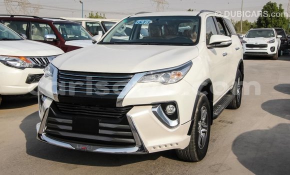 Ra Imported Toyota Fortuner funfun Ọkọ̀ in Import - Dubai ni Benin Ra Imported Toyota Fortuner funfun Ọkọ̀ in Import - Dubai ni Benin