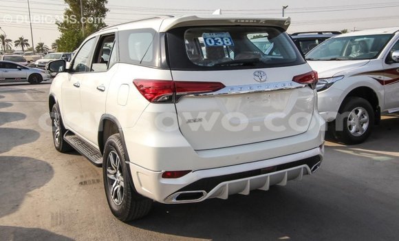 Ra Imported Toyota Fortuner funfun Ọkọ̀ in Import - Dubai ni Benin Ra Imported Toyota Fortuner funfun Ọkọ̀ in Import - Dubai ni Benin