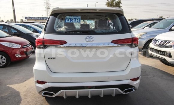 Ra Imported Toyota Fortuner funfun Ọkọ̀ in Import - Dubai ni Benin Ra Imported Toyota Fortuner funfun Ọkọ̀ in Import - Dubai ni Benin