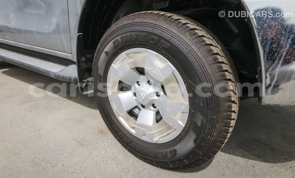 Acheter Import Voiture Toyota Hilux Autre à Import - Dubai, Benin Acheter Import Voiture Toyota Hilux Autre à Import - Dubai, Benin