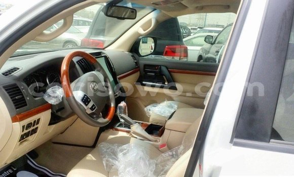 Acheter Import Voiture Toyota Land Cruiser Autre à Import - Dubai, Benin Acheter Import Voiture Toyota Land Cruiser Autre à Import - Dubai, Benin