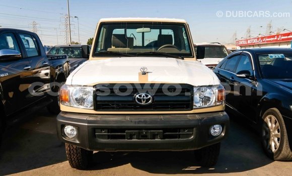 Acheter Import Voiture Toyota Land Cruiser Beige à Import - Dubai, Benin Acheter Import Voiture Toyota Land Cruiser Beige à Import - Dubai, Benin