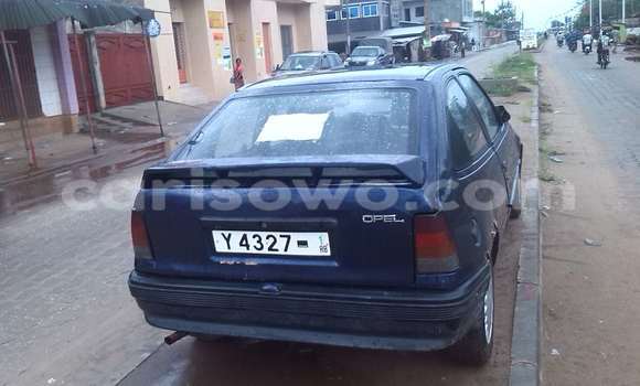 Ra Àlòkù Opel Vectra Blue Ọkọ̀ in Abomey Calavi ni Benin Ra Àlòkù Opel Vectra Blue Ọkọ̀ in Abomey Calavi ni Benin