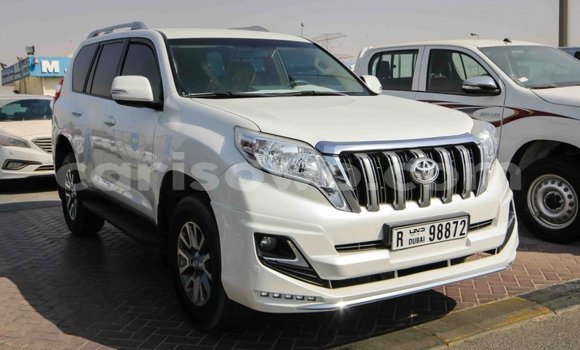 Acheter Import Voiture Toyota Prado Blanc à Import - Dubai, Benin Acheter Import Voiture Toyota Prado Blanc à Import - Dubai, Benin