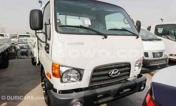 Ra Imported Hyundai Chorus funfun Ọkọ̀ akẹ́rù ńlá in Import - Dubai ni Benin Ra Imported Hyundai Chorus funfun Ọkọ̀ akẹ́rù ńlá in Import - Dubai ni Benin