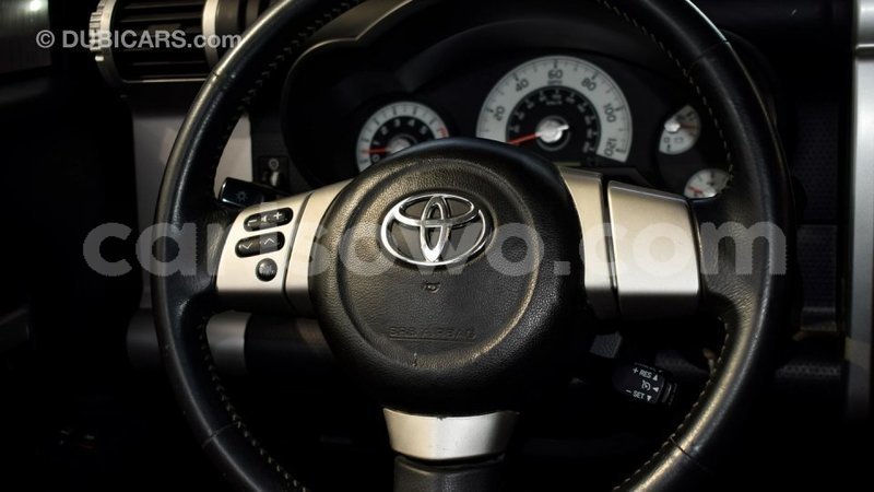 Big with watermark toyota fj cruiser benin import dubai 5998