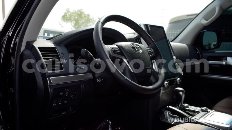 Big with watermark toyota land cruiser benin import dubai 6002